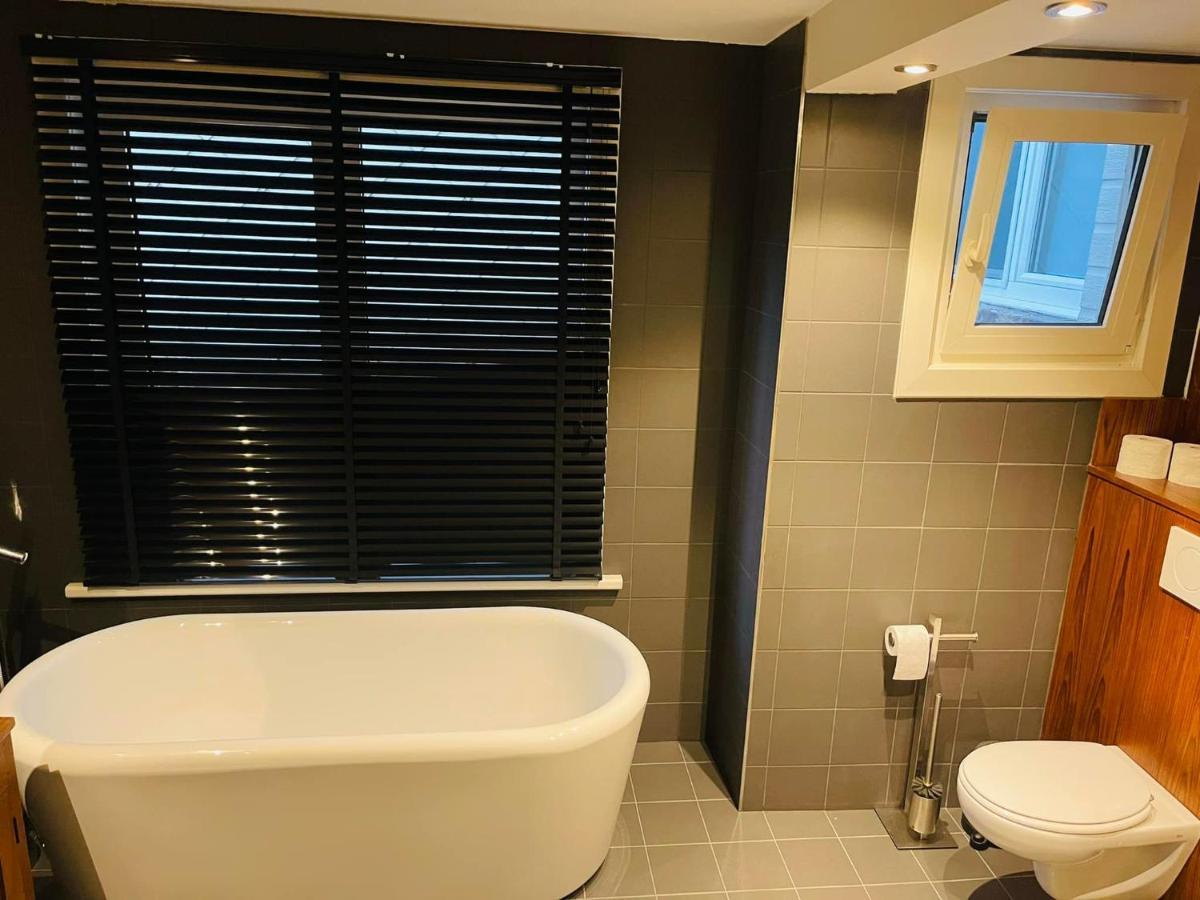 O-Sea House: Herenwoning In Belle Epoque Wijk Te Oostende מראה חיצוני תמונה